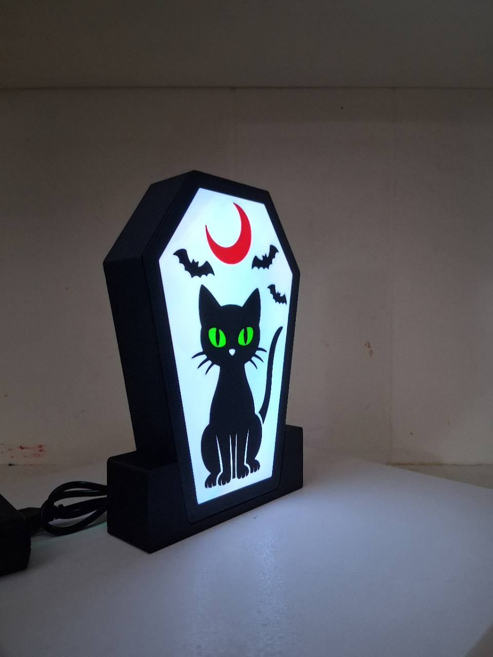Scarry Cat Coffin LED light box – custom 3D printed – Lit Layer Creations